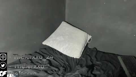 independent Model online show from March 31, 9:38 pm