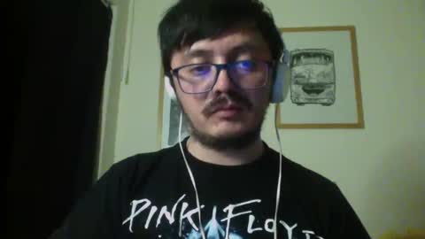 Snapshot of theguitarmistery chatting on October 1, 5:00 am theguitarmistery online show from October 1, 5:00 am