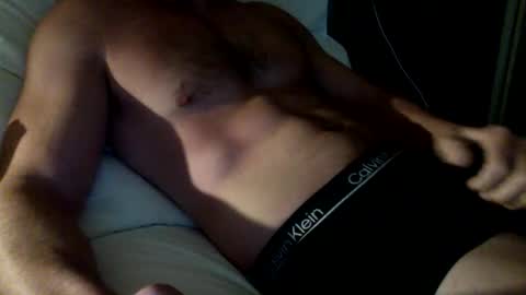 themikee818 online show from April 24, 1:24 pm