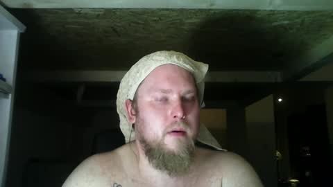 Snapshot of thenewdude1992 chatting on February 17, 8:36 pm thenewdude1992 online show from February 17, 8:36 pm