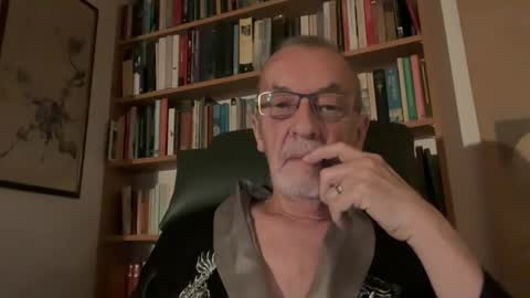 theowlandthe online show from January 4, 7:03 am