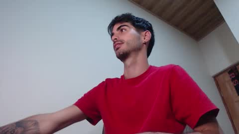 Santiago Enrique online show from March 20, 5:11 am