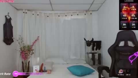 therockalejandro online show from December 13, 7:53 pm