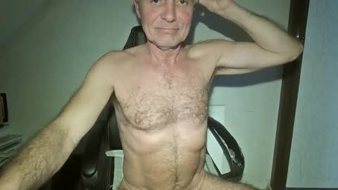 NudeDJ online show from April 20, 5:54 am