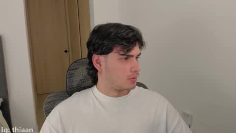 thiaan__ online show from November 30, 2:02 am