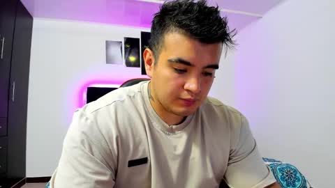 Thiago online show from December 22, 4:50 am