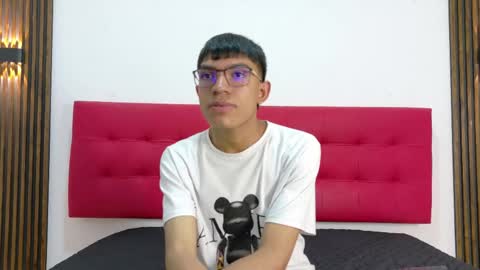 thiago_m17 online show from May 13, 11:40 am