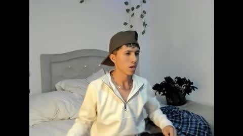 thiago_n_sam online show from February 3, 11:21 pm