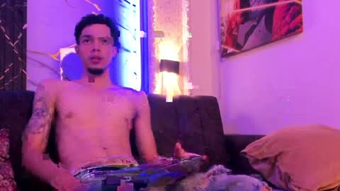 Thiago online show from April 30, 8:27 pm