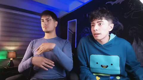 Thiago online show from April 15, 3:06 am