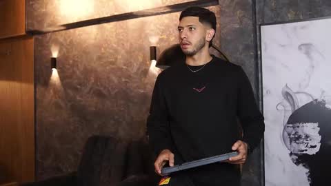 Thiago online show from December 21, 12:46 pm