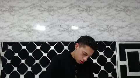 Thiago   online show from April 16, 9:39 pm