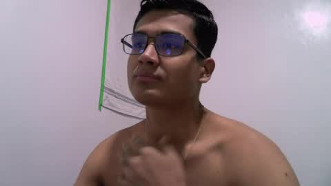thiagovega_ online show from May 17, 6:10 am