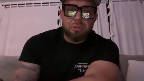 Snapshot of thiccbull12 chatting on September 20, 10:26 am thiccbull12 online show from September 20, 10:26 am