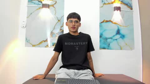 THOMAS online show from March 30, 3:13 pm