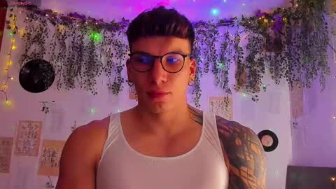 Thomas Grey online show from February 11, 10:18 pm