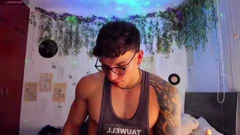 Thomas Grey online show from January 30, 11:02 pm