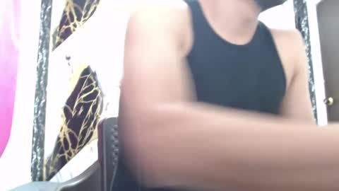 Thomas online show from April 6, 9:04 pm