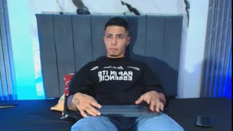 thomass_conor online show from March 4, 11:45 pm