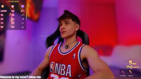 Thom Klein online show from October 14, 7:21 pm