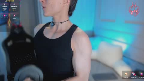 Thom Klein online show from March 30, 8:21 pm