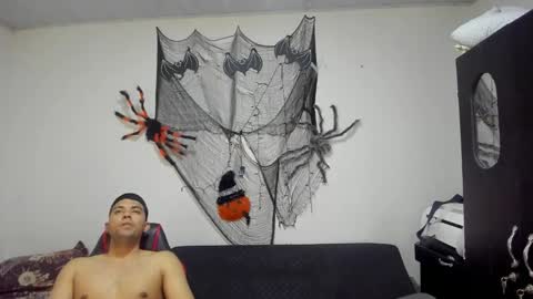 thomson_hot01 online show from October 25, 6:04 am