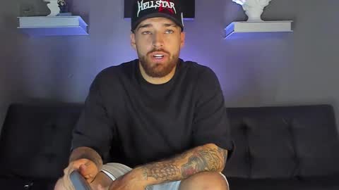 evans online show from November 22, 12:32 am