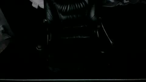 thssguy32 online show from November 16, 8:49 am