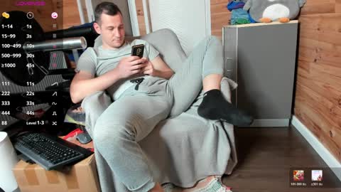 bigsshark online show from April 7, 9:04 pm