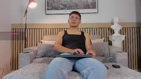 timi  jones online show from June 21, 2:17 am