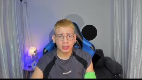 timi  jones online show from December 17, 10:44 am