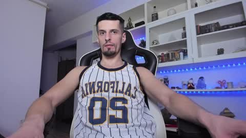 Todd online show from February 8, 11:13 pm