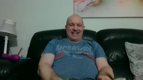 toerag69 online show from December 27, 11:42 pm