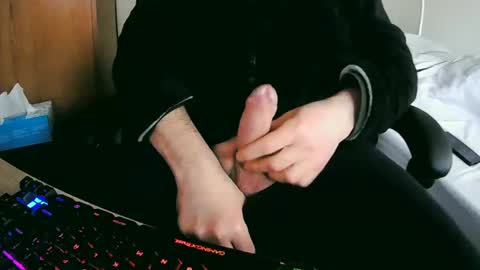 tolon408472 online show from March 1, 12:12 pm