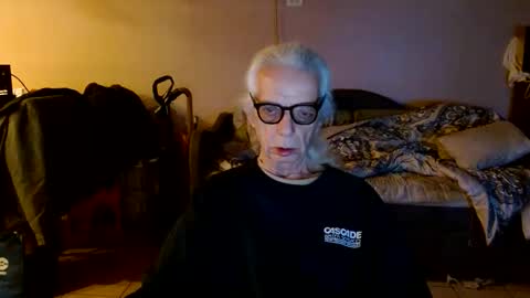 tom112292014 online show from March 29, 11:16 pm