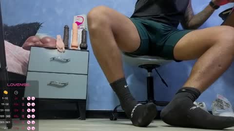 Tom online show from April 5, 3:25 am