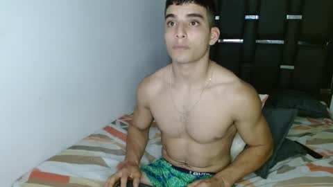 tomaz_18 online show from April 15, 9:04 pm