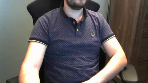 tomin3m online show from November 18, 7:06 pm