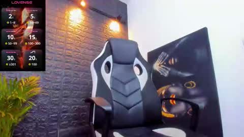 Tom Mike online show from December 2, 12:47 am