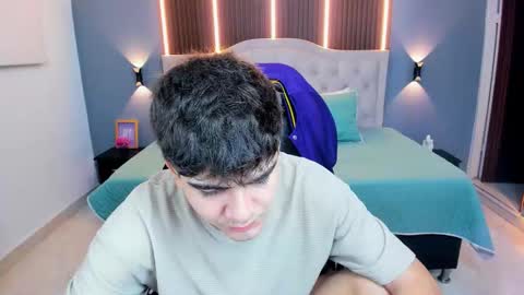 Tommy  online show from February 27, 4:02 am