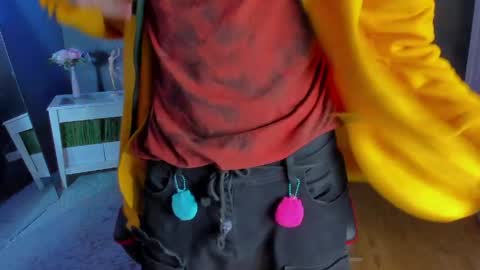 tommy_stars online show from April 26, 5:27 am