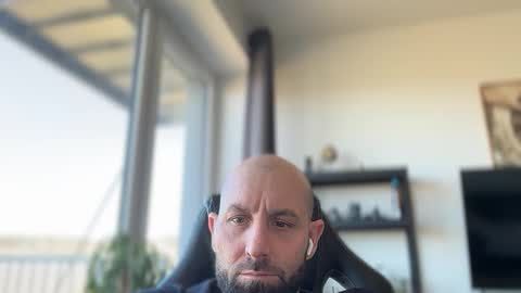 Thomas Fit online show from April 8, 10:03 am