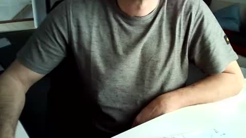 Snapshot of tomtom02029 chatting on December 16, 8:41 am Tom online show from December 16, 8:41 am