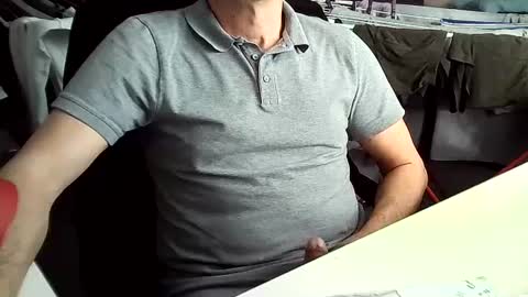 Snapshot of tomtom02029 chatting on January 20, 1:00 pm Tom online show from January 20, 1:00 pm