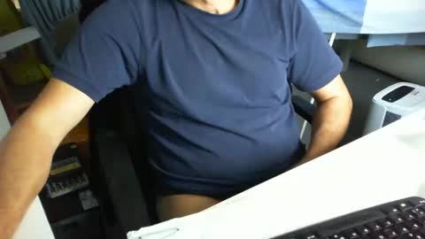 Snapshot of tomtom02029 chatting on October 27, 1:35 pm Tom online show from October 27, 1:35 pm