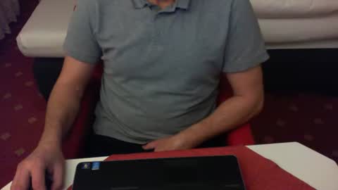 Snapshot of tomtom02029 chatting on December 3, 5:01 pm Tom online show from December 3, 5:01 pm