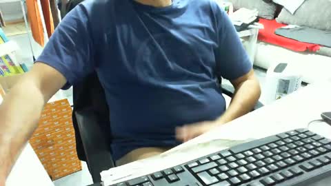 Snapshot of tomtom02029 chatting on October 4, 5:18 pm Tom online show from October 4, 5:18 pm