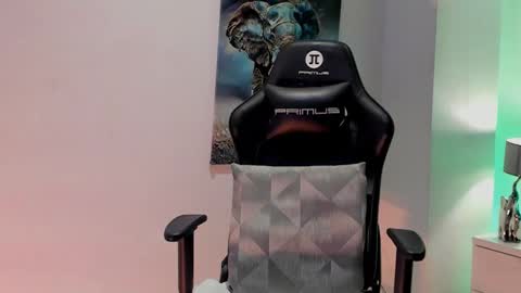 tony_petrov online show from February 13, 5:46 am