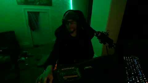 topplesstable18075 online show from January 27, 4:09 am