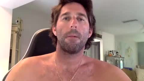 TravisKenn online show from November 17, 7:28 pm